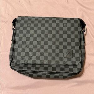 Elegant Black and Gray Checkered Men's Messenger Bag